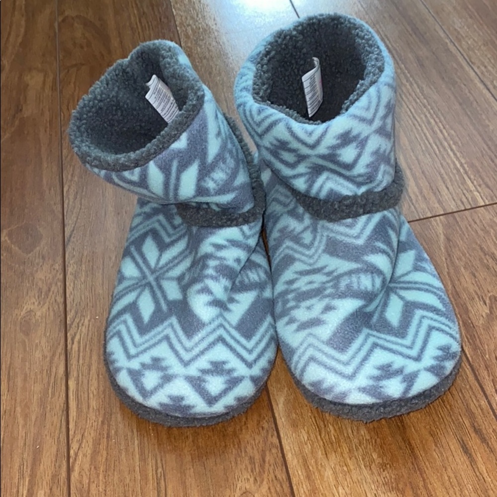 Victoria’s Secret PINK Slipper booties 7-8